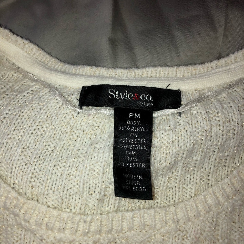 White sweater - Picture 5 of 6